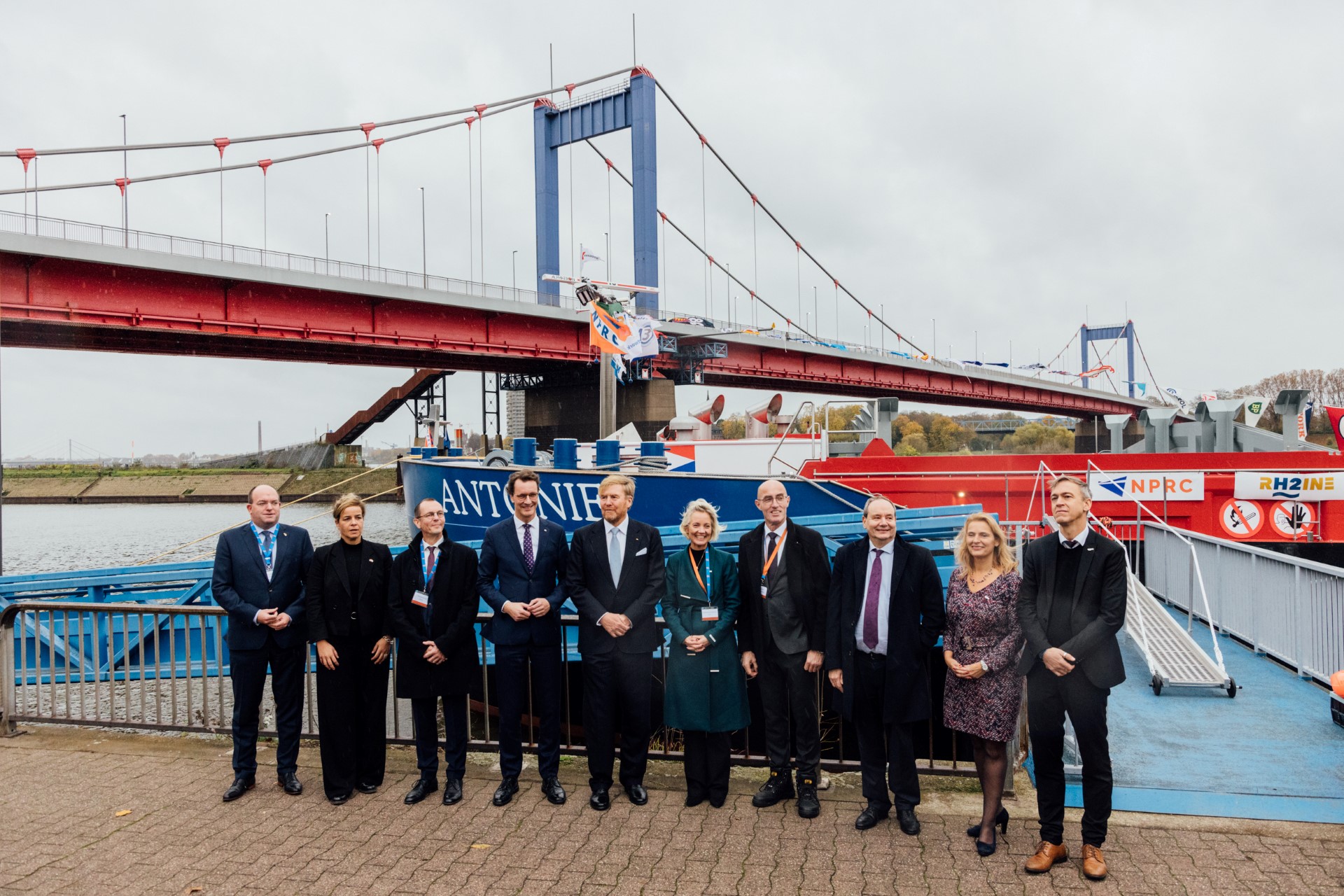 World’s first newly built hydrogen-powered barge to transport salt